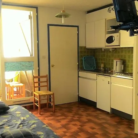 Grand Avec Veranda A 250m De La *